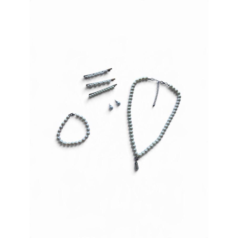 Vintage Style Faux Pearl Jewelry Set 7pc. Necklace Bracelet Earrings Hair Clips